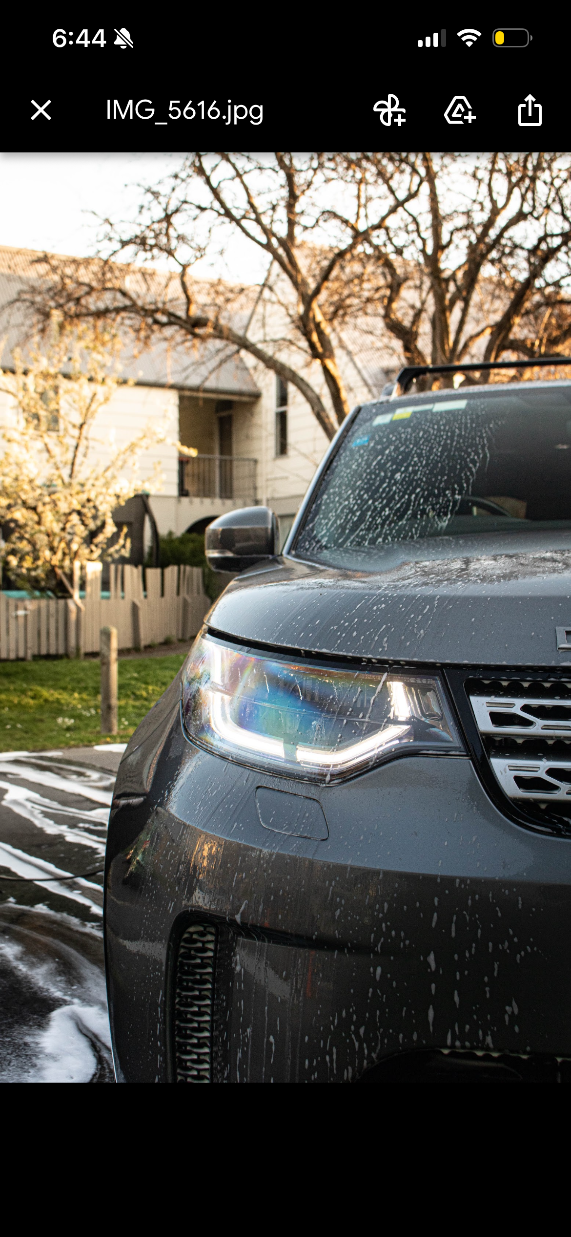 Front of Land Rover Discovery